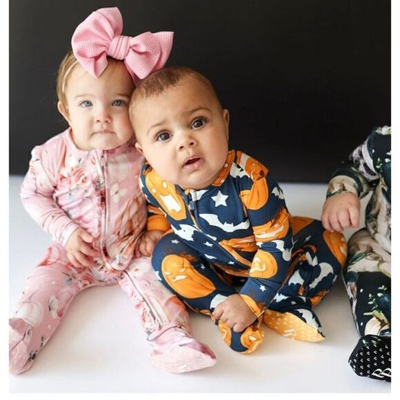 Posh Peanut Bamboo Spooky Pumpkin Blue Glow in the Dark Footie 6-9 months NWT - Picture 4 of 9